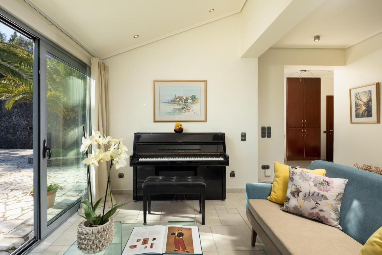 Gazátika Villa Iremia By Rodostamo Collection מראה חיצוני תמונה